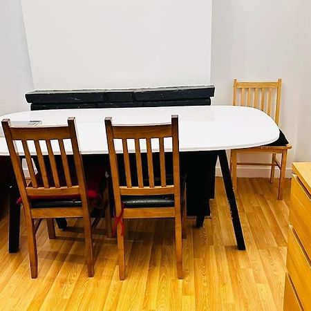 3 Bed House East London Home Kültér fotó