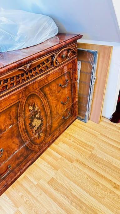 3 Bed House East London Home Kültér fotó