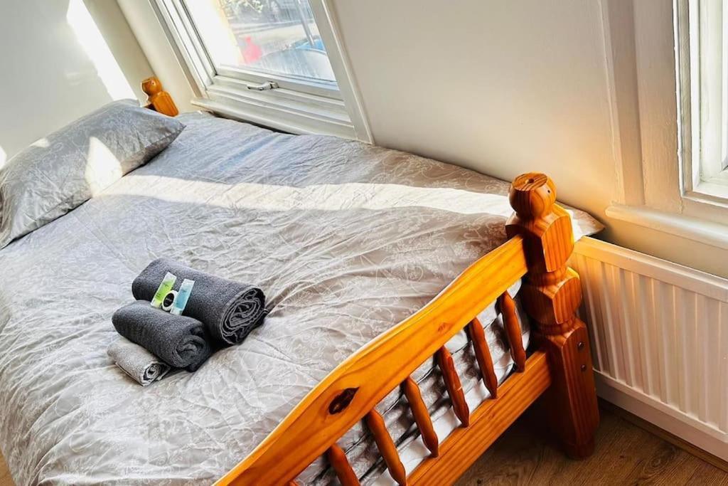 3 Bed House East London Home Kültér fotó