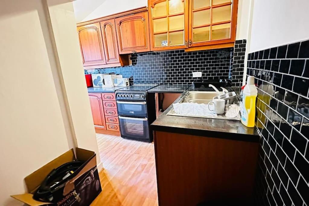 3 Bed House East London Home Kültér fotó